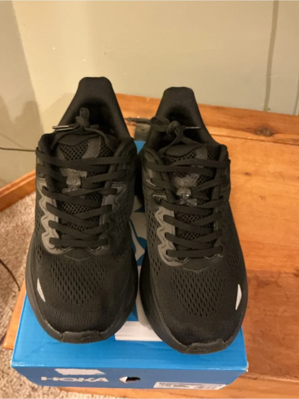 Hoka One Bondi 9 Women’s 7 triple black. 1162012